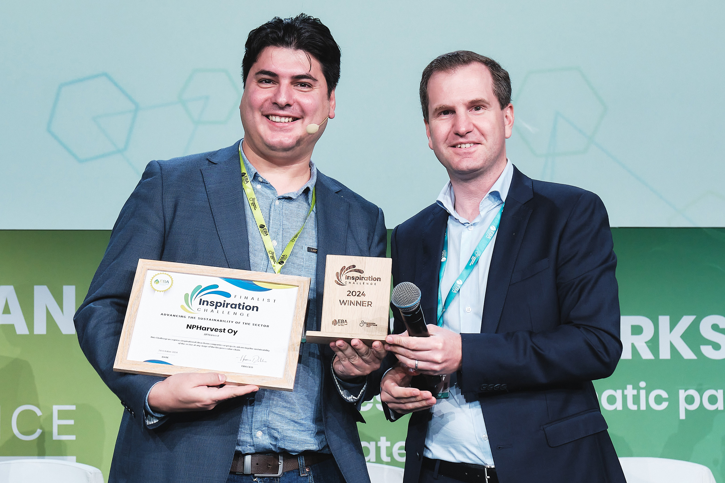 Burak Yirmibesoglu receiving the EBA Inspiration Challenge 2024 award at European Biomethane Week